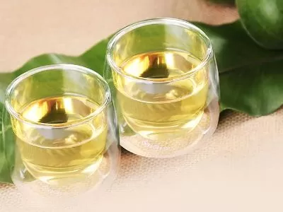 What are the advantages of monk fruit extract compared to other sweeteners